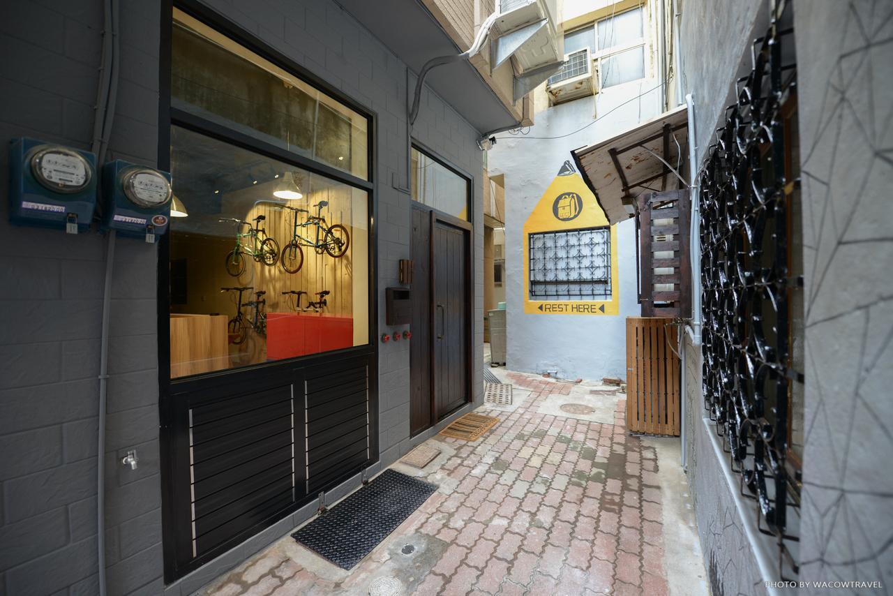 A Pousada Rest Backpacker Tainan Exterior foto